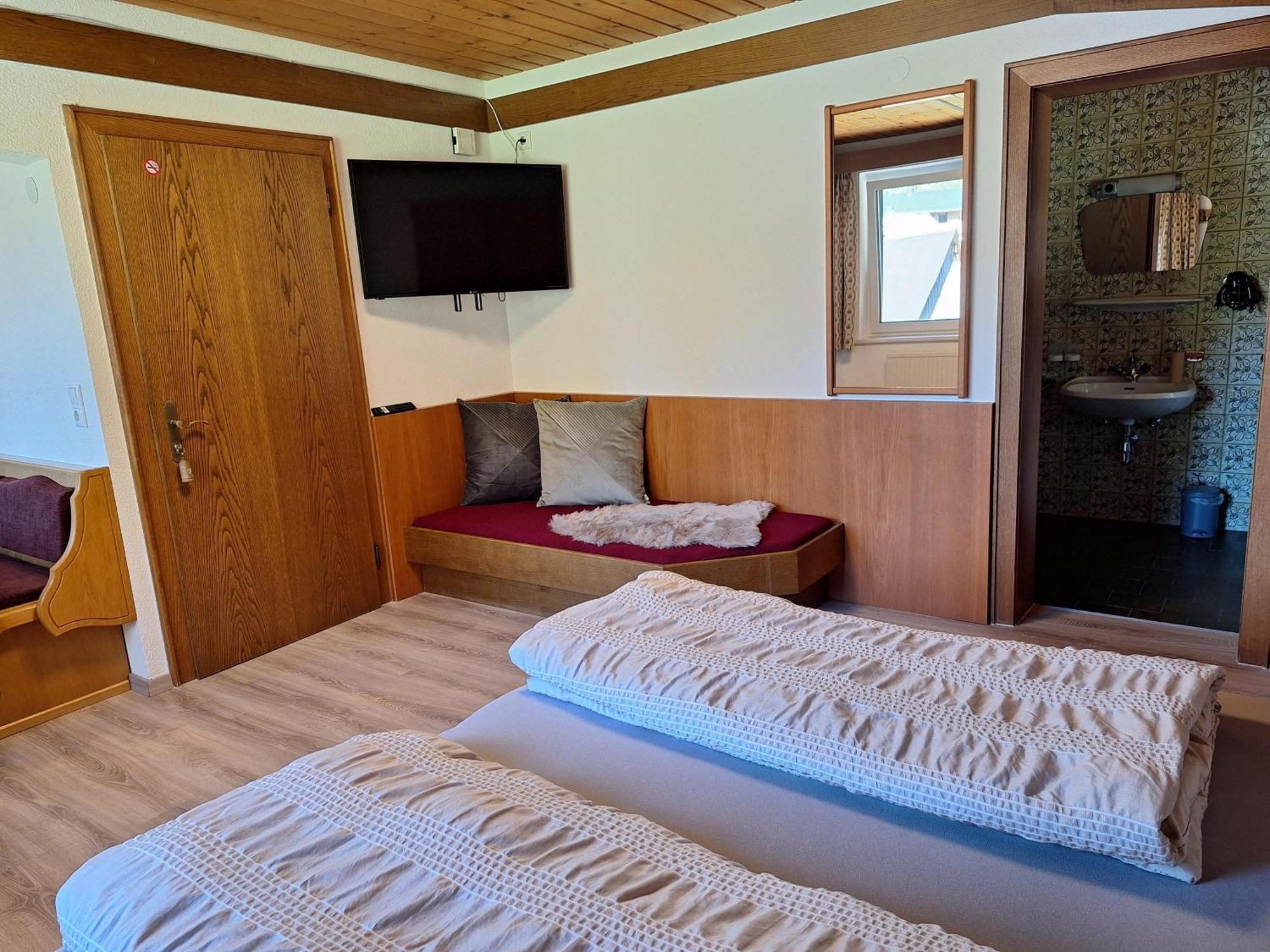 Haus Sprenger Apartment Haeselgehr Bagian luar foto